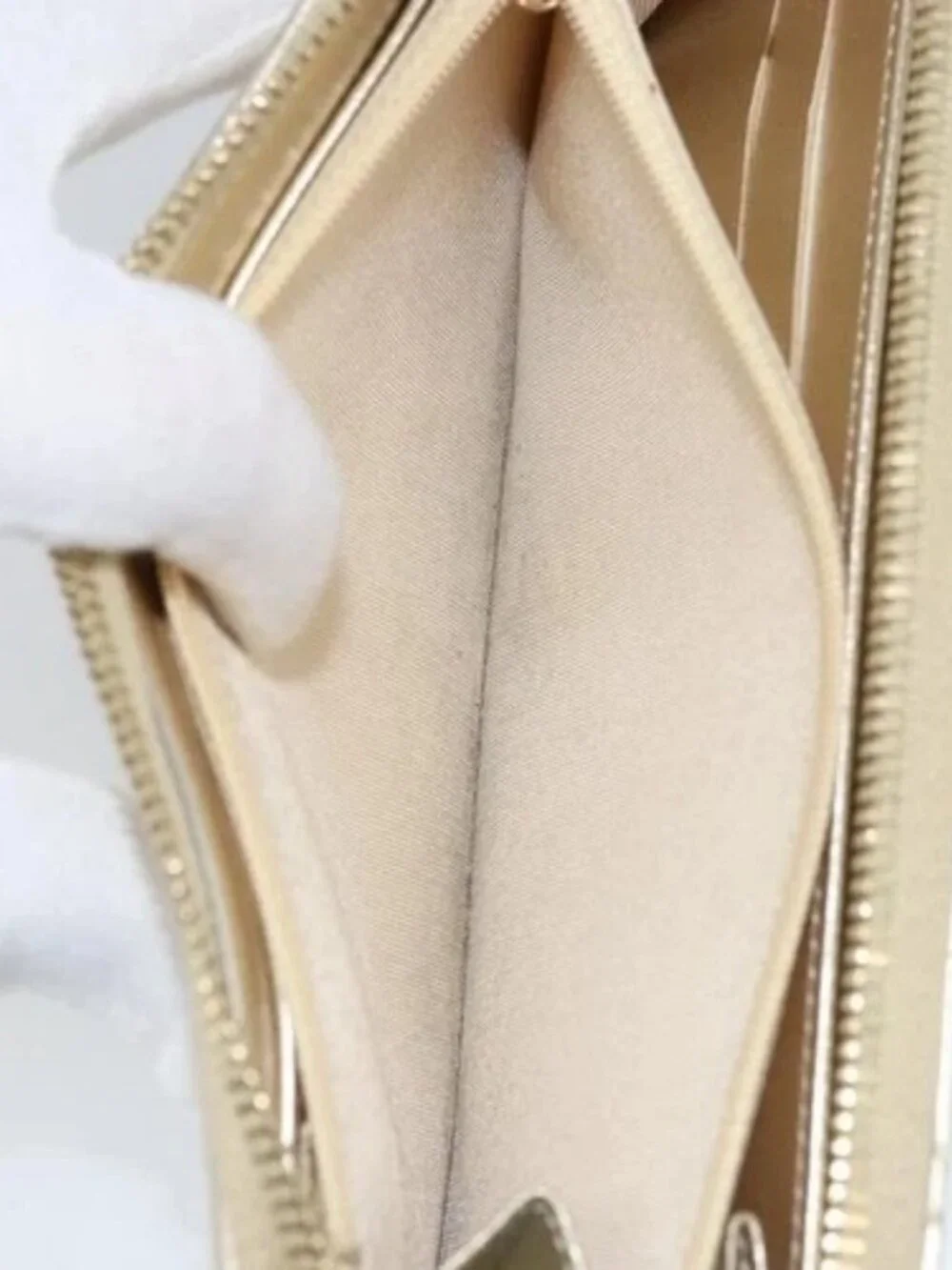 CHANEL Matelasse Long Wallet Lamb Skin Gold Tone CC Auth LNZ571V